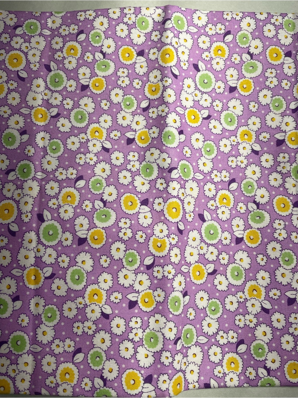 42x18” Floral Daisy Print Lilac Yellow Green White Cotton Fabric